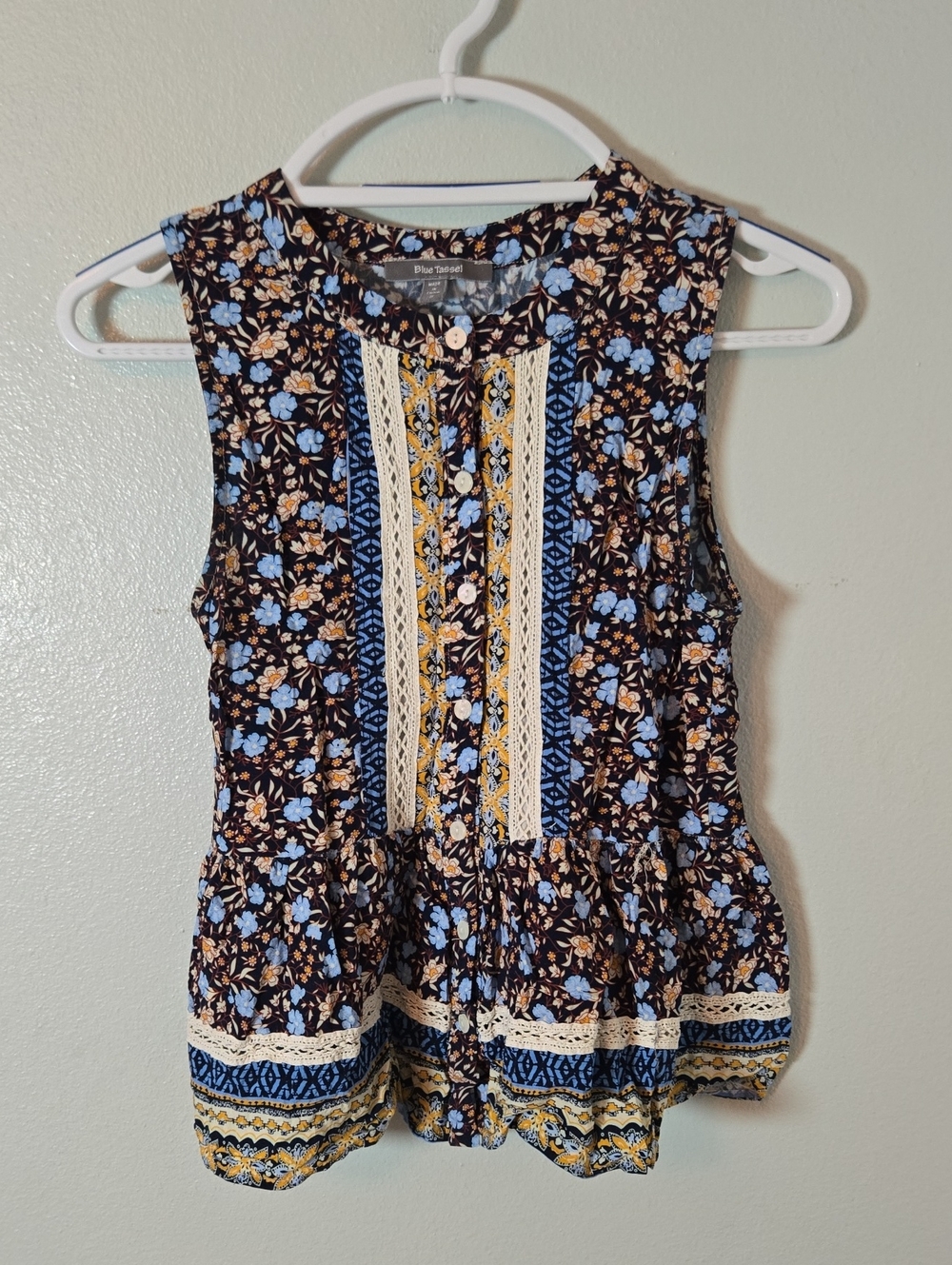 Blue Tassel | Floral Sleeveless Peplum Tank Size Small